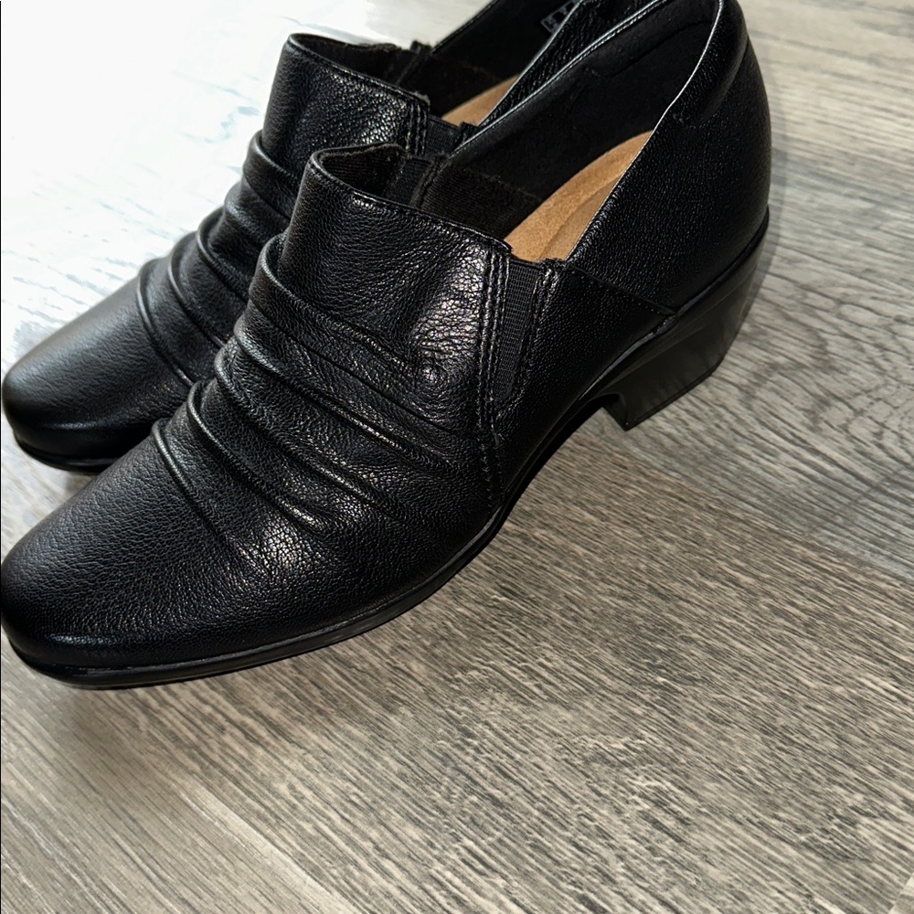 Clarks black Leather Slip-On Loafers chunky heal women’s size‎ 8 - Picture 3 of 11